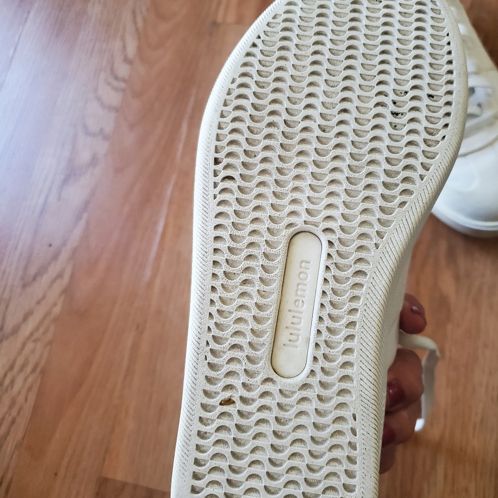 lululemon athletica Cityverse Womans White Court-Style Sneakers, Size 5.5 - Picture 7 of 8